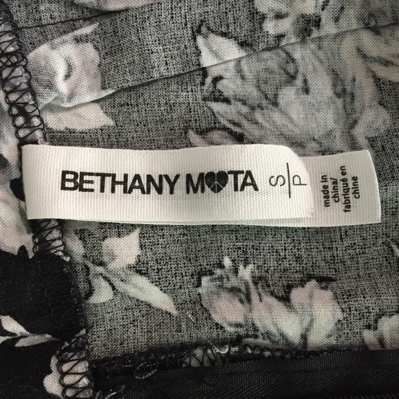 Bethany Mota Black Floral Skirt - Picture 6 of 6